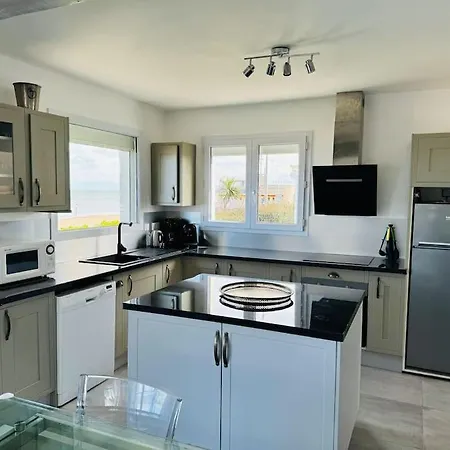 Demeure Rénovée Front De * Courseulles-sur-Mer