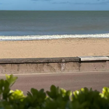 Demeure Rénovée Front De *