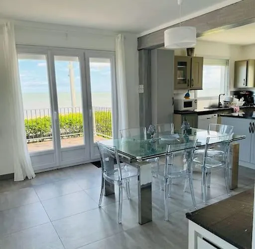 Demeure Renovee Front De Villa Courseulles-sur-Mer