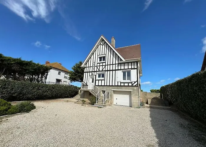 Demeure Renovee Front De Villa *