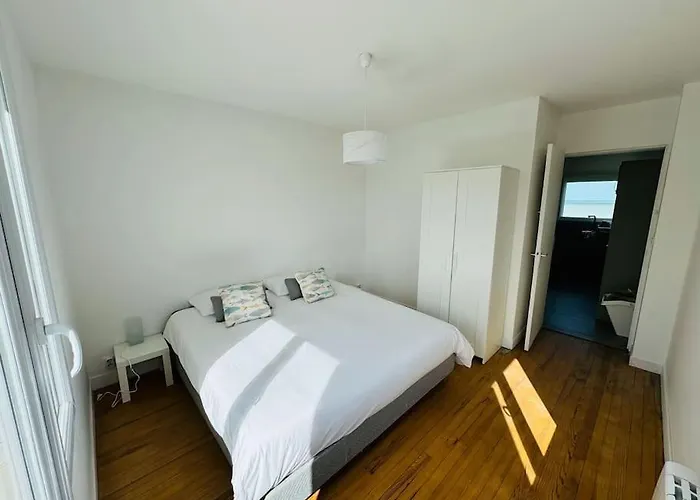 Demeure Renovee Front De *