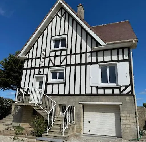 Demeure Rénovée Front De Villa