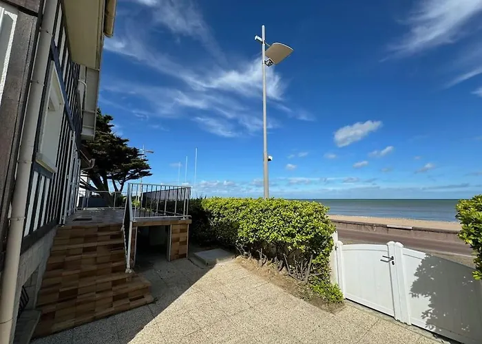 Villa Demeure Renovee Front De Courseulles-sur-Mer